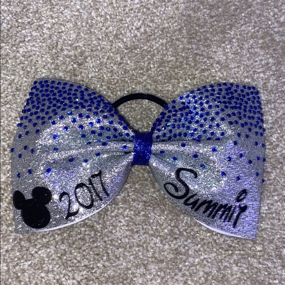 2 2017 summit bows, made by cheer athletics - Picture 2 of 2